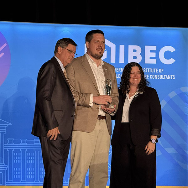 Charles Sietmann receives IIBEC President’s Award